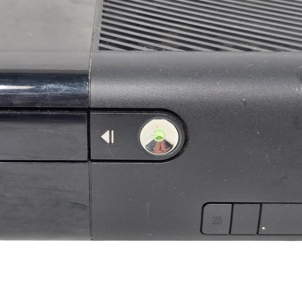 Microsoft Xbox 360 E Console Bundle Black 2 Controllers 20 Games Charging Dock